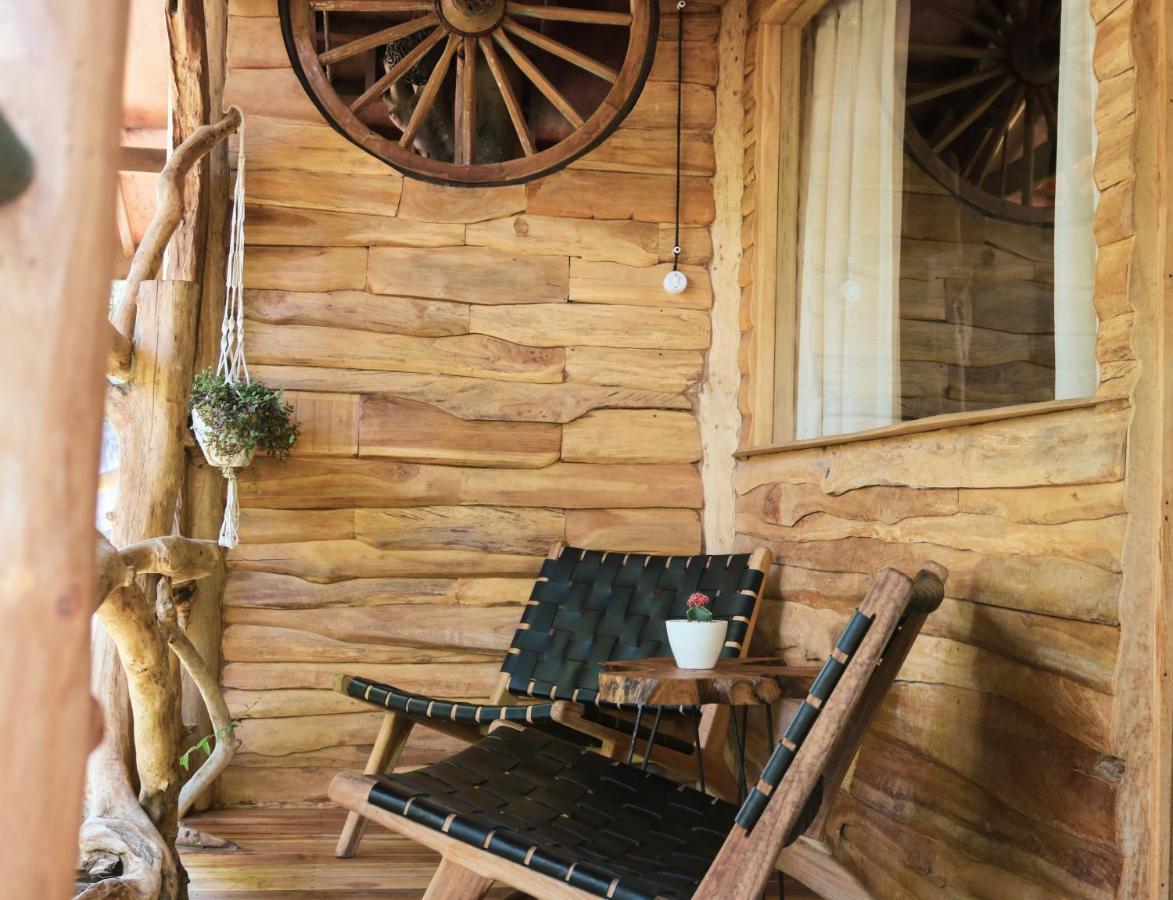 Roots Tree House Villa อูลูวาตู ภายนอก รูปภาพ