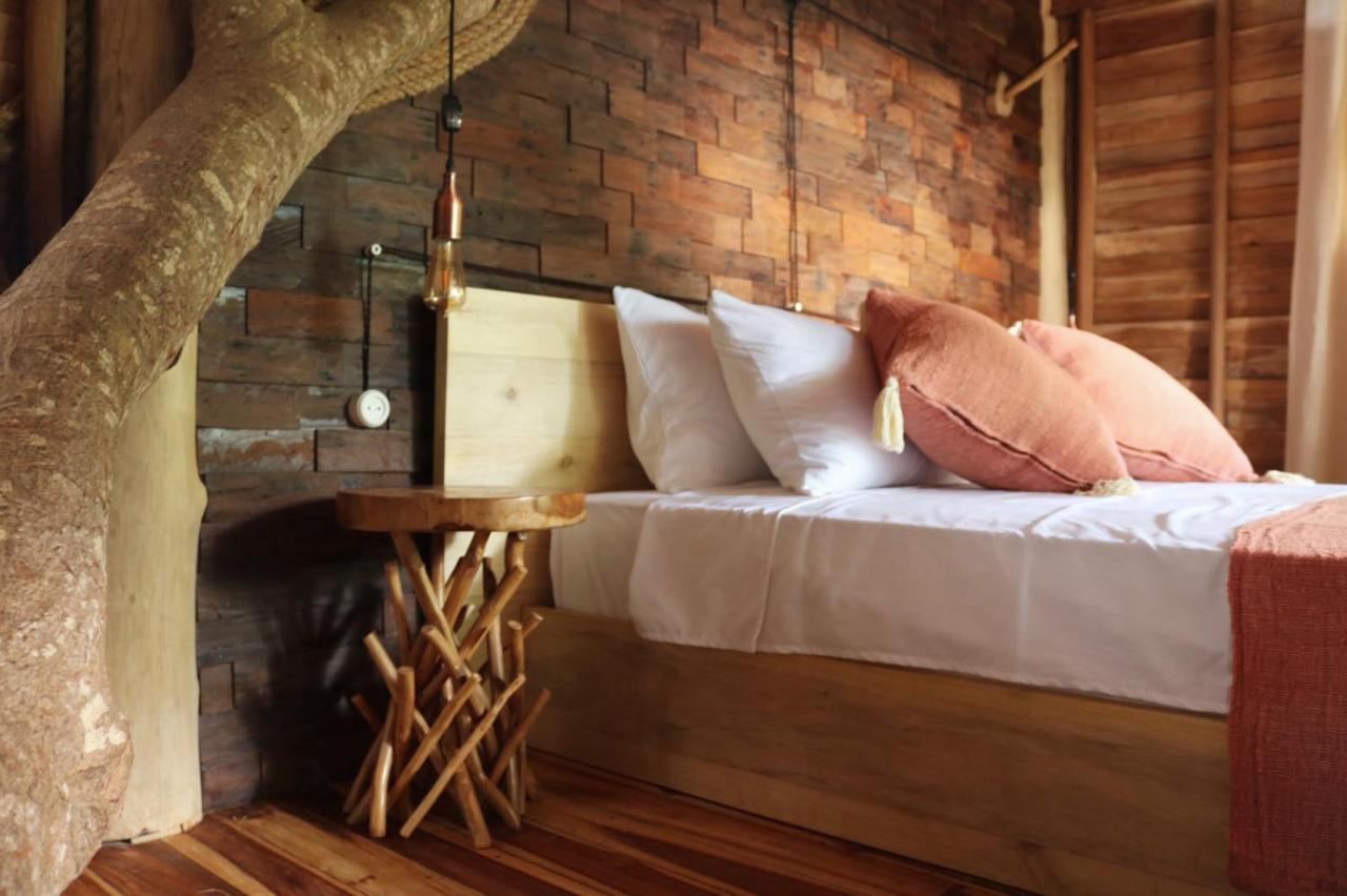 Roots Tree House Villa อูลูวาตู ภายนอก รูปภาพ