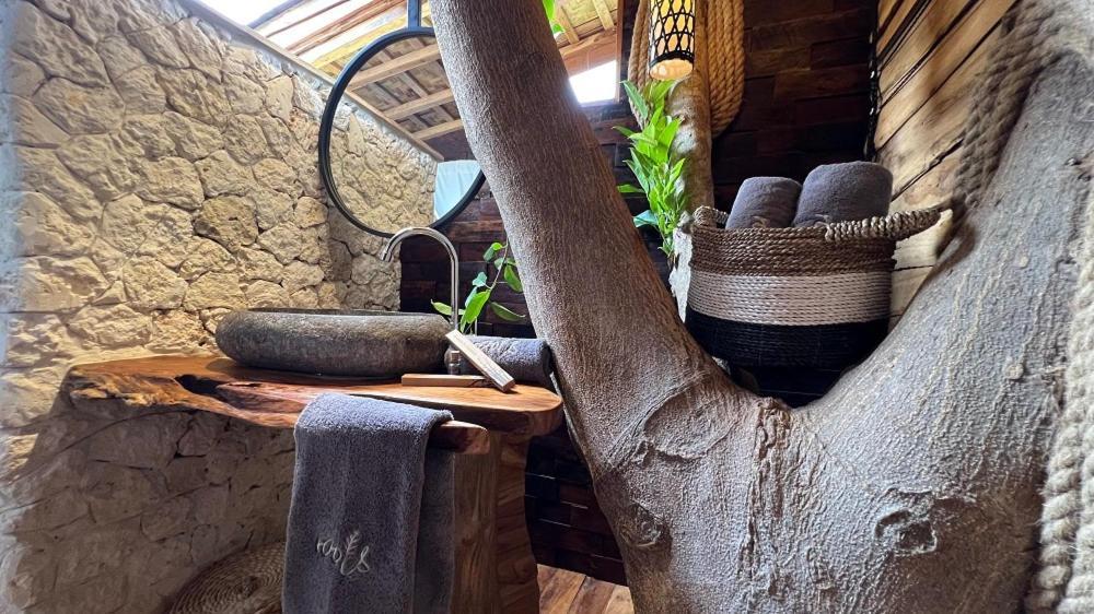 Roots Tree House Villa อูลูวาตู ภายนอก รูปภาพ