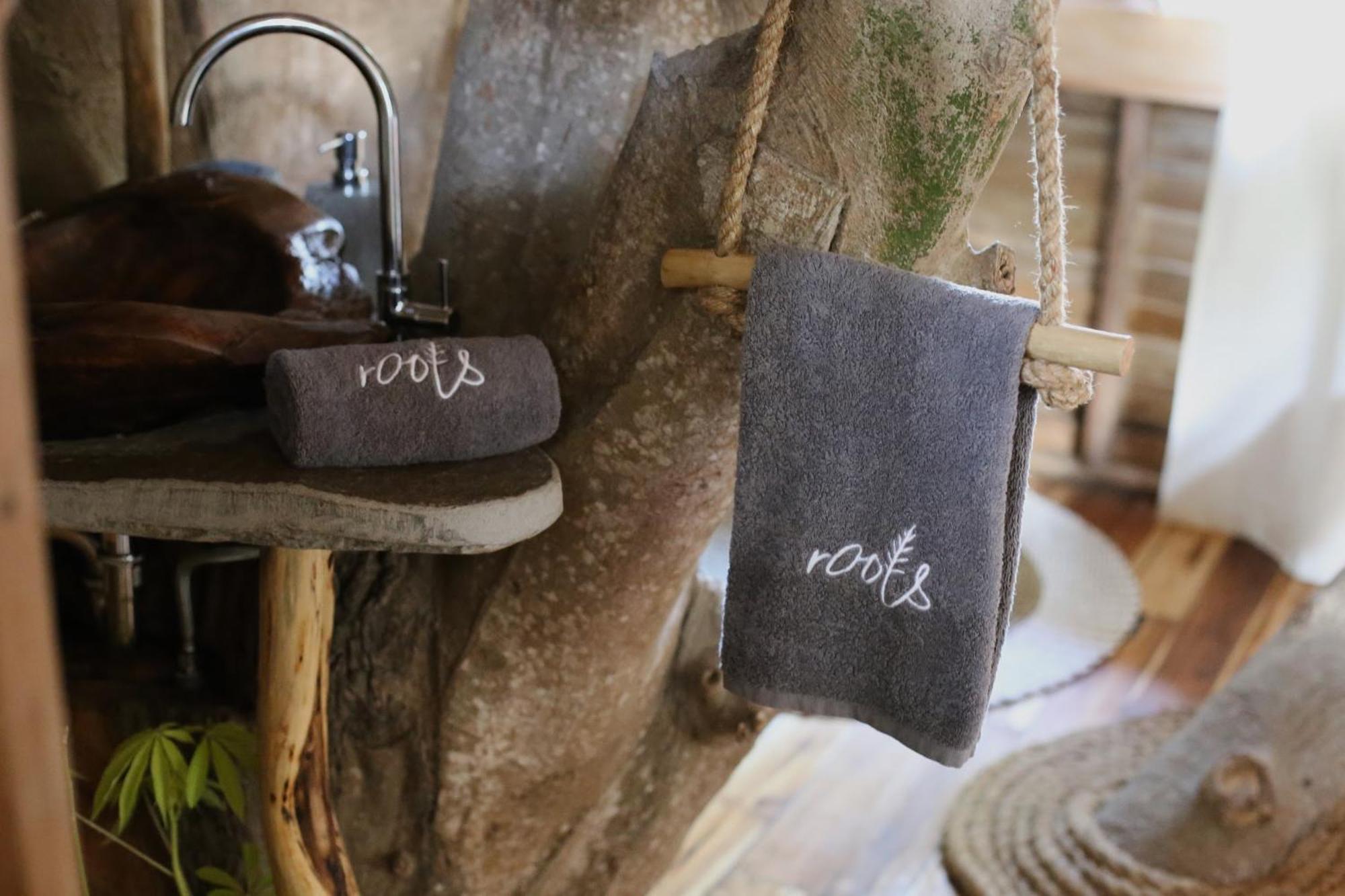 Roots Tree House Villa อูลูวาตู ห้อง รูปภาพ
